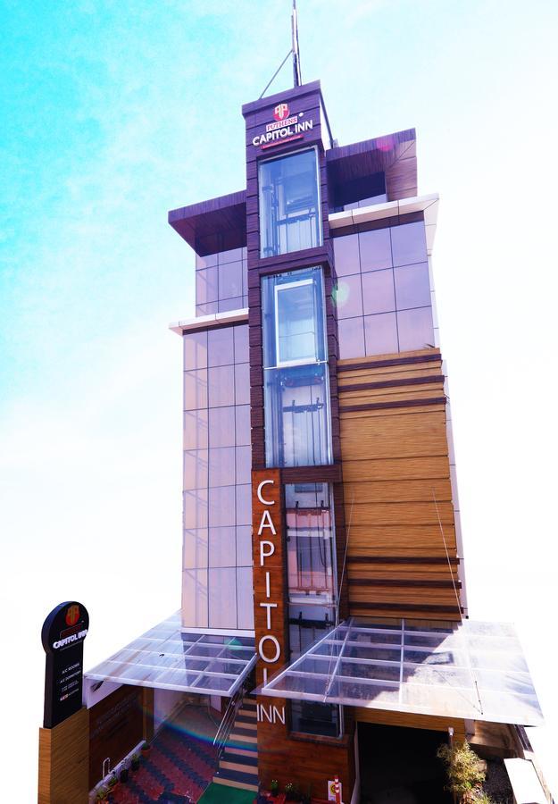 Oyo 18604 Puthens Capitol Inn Kochi Dış mekan fotoğraf
